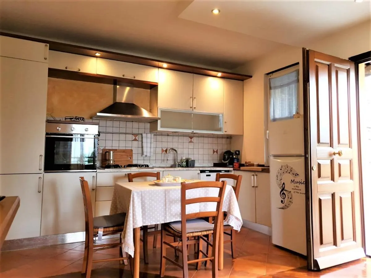 Casa Cristina 2C - Private Free Parking, Wi-Fi Apartment Casarza Ligure Italy