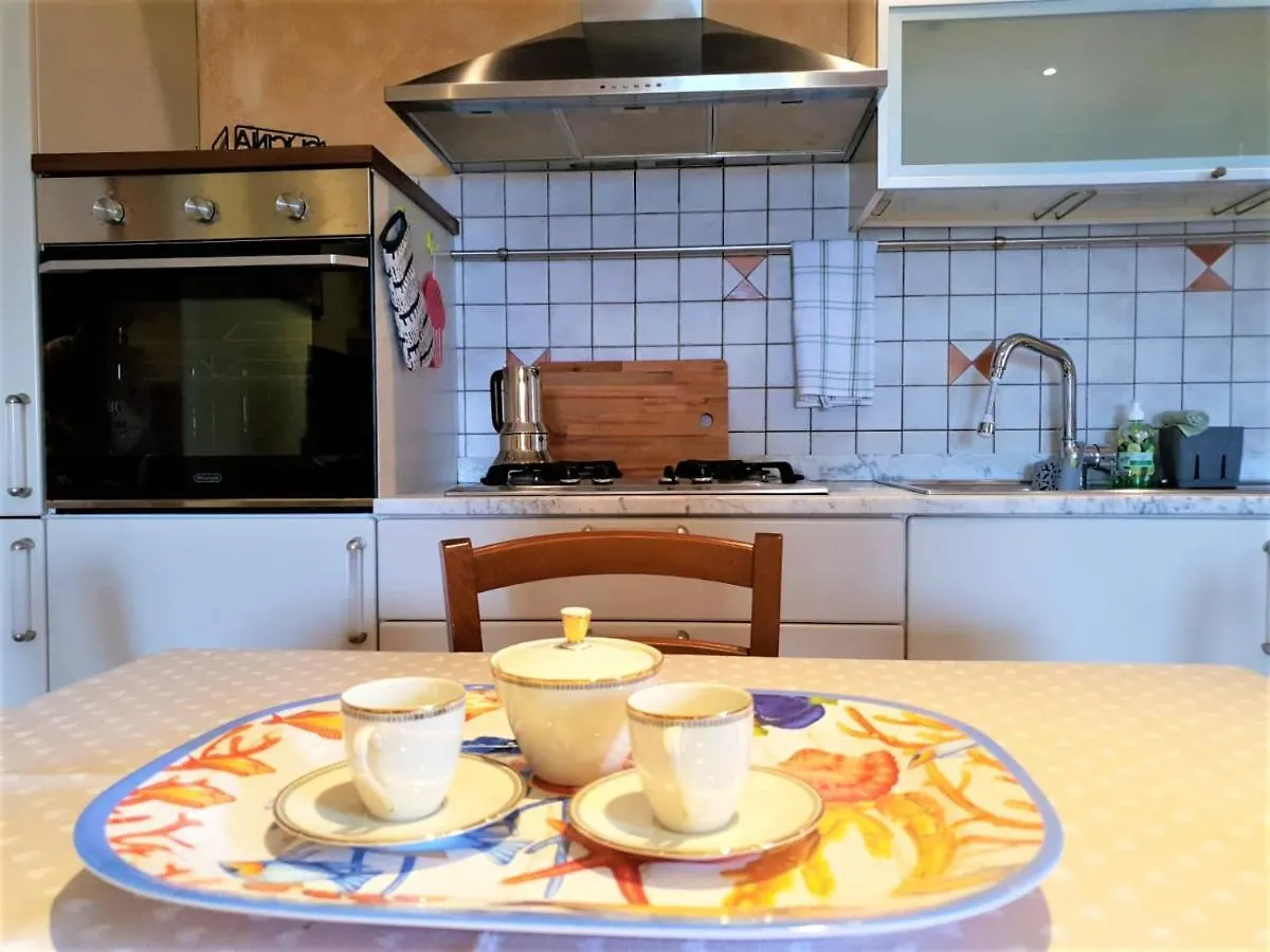 Appartement Casa Cristina 2C - Private Free Parking, Wi-Fi à Casarza Ligure
