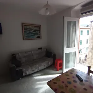 Casa Albarosa, 10 Min Walk Train Station, Free Parking. Appartement