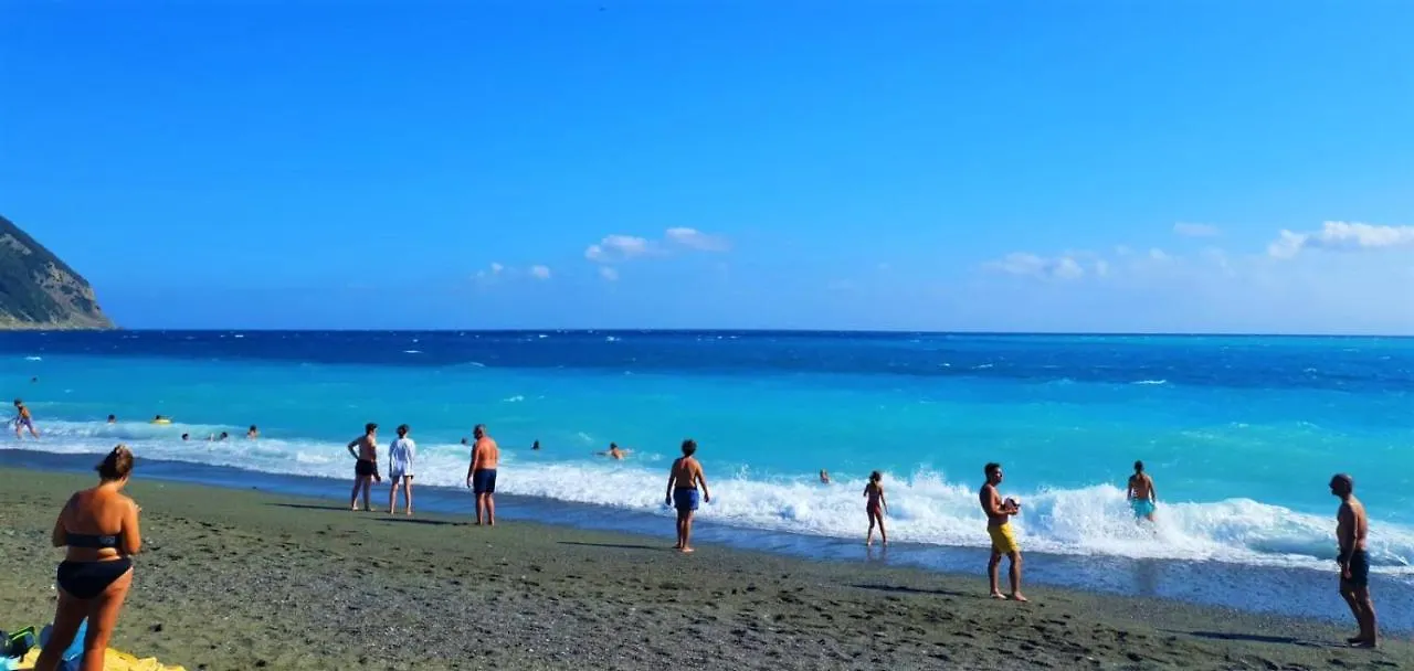 Casa Cristina 2C - Private Free Parking, Wi-Fi Apartment Casarza Ligure